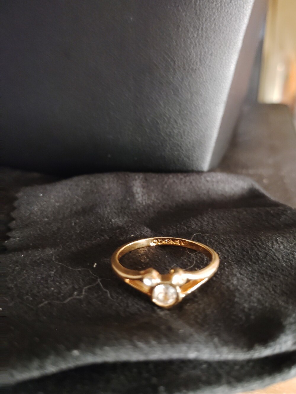 Official Disney Goldtone Mickey mouse In 3 Cz's Signed Sz8